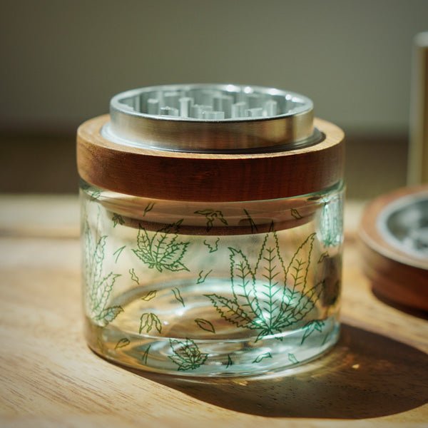 Cirrus glass grinder in Natural finish