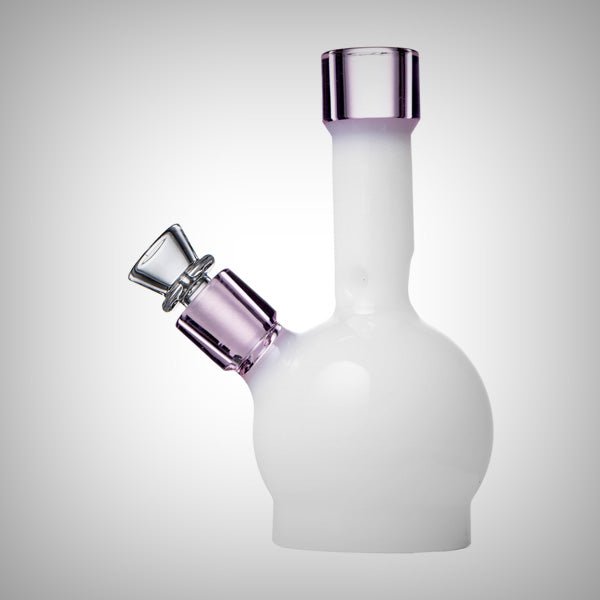 Compact glass water pipe for everyday use