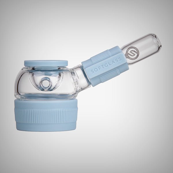 Durable borosilicate glass pipe with silicone foot for stability