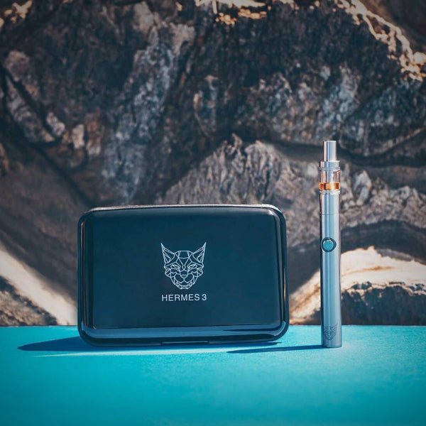 Linx Hermes 3 refillable vape pen beside branded carrying case