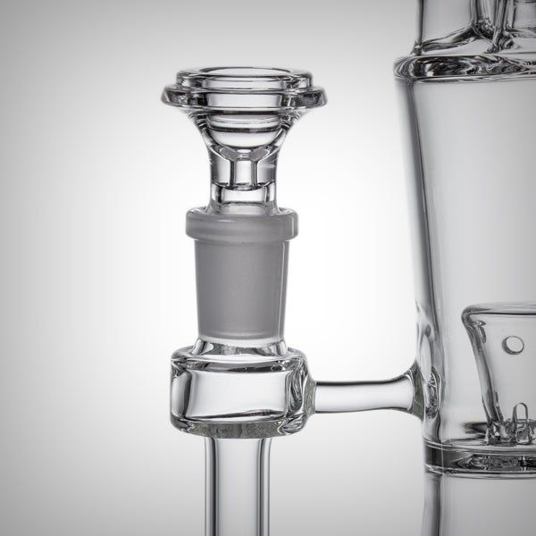 MJ Arsenal Spire water pipe detail showing 14 mm bowl connection
