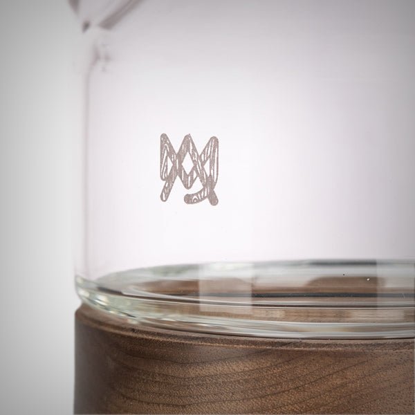 Palisade Alpine Series water pipe made from clear borosilicate glass and walnut