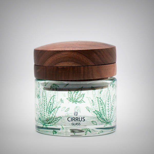 Premium glass grinder with magnetic closure and silicone seal