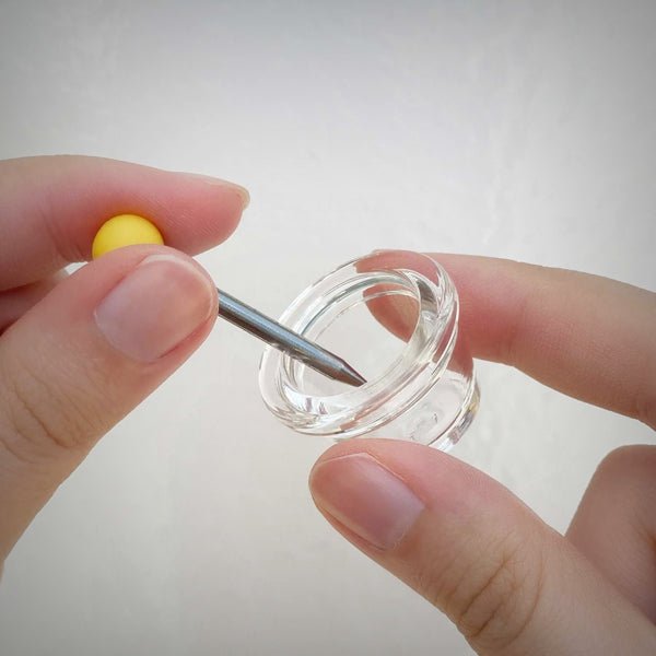 The Pipe by Weday included components graphic with covers, clear base, two bowls, and poker