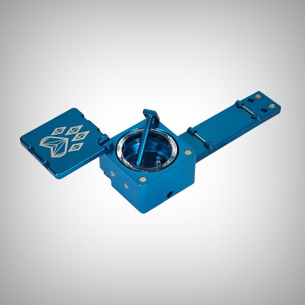 Wolf Grinders Scorpion Pipe with aluminum exterior