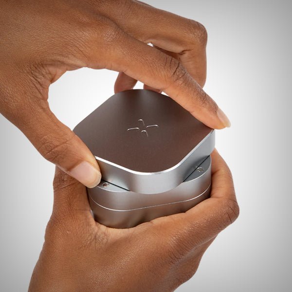 • magnetic lid grinder by PAX close-up
