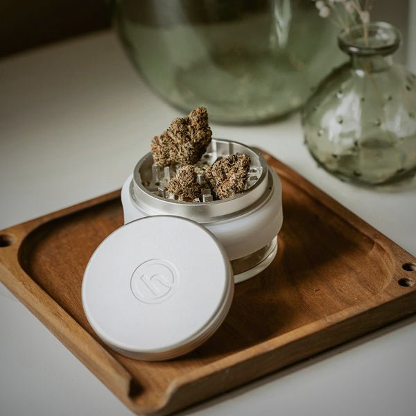 Smoke Honest Grinder by Smoke Honest | Pipes & Blunts | 421Store online smoke shop