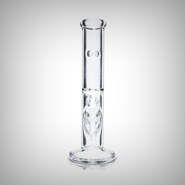 Close-up of the Tank Straight Tube glass body and reinforced joint area