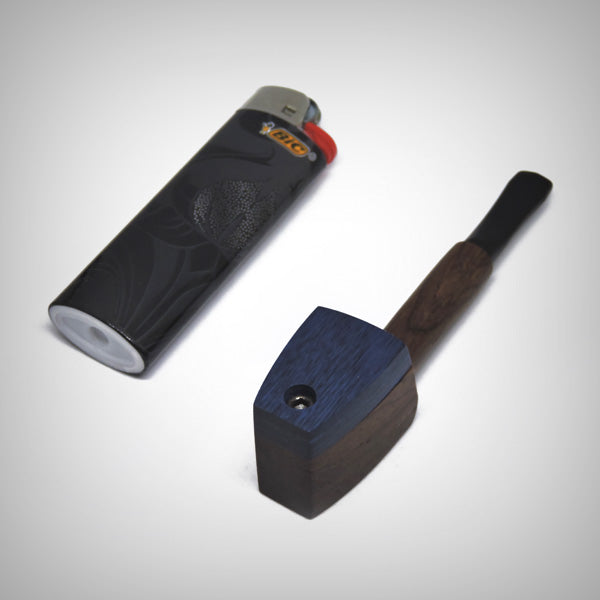 Compact wood pipe with integrated sliding bowl cover